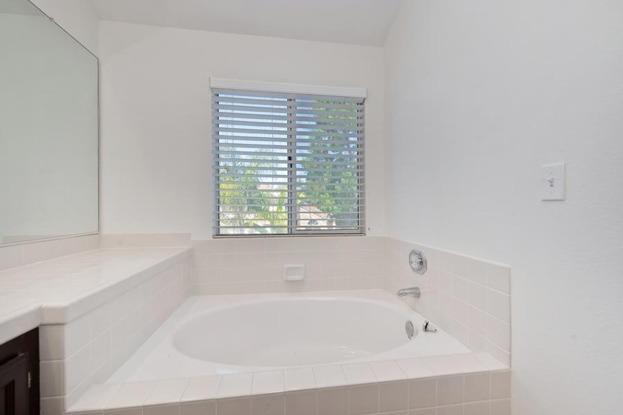 Devon Court, Rocklin, California image 36
