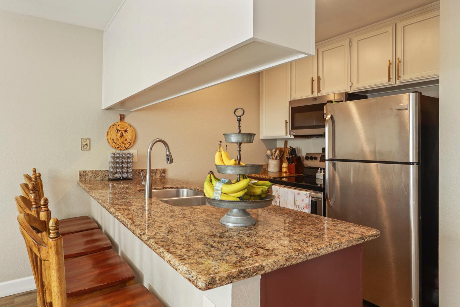 Benjamin Place, Manteca, California image 8