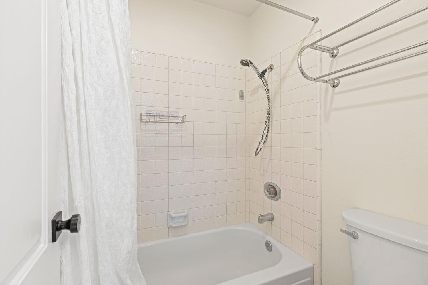 Photo #28: 225068288 Listing: Photo #28