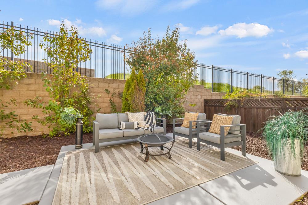 Barnhill Drive, Folsom, California image 7