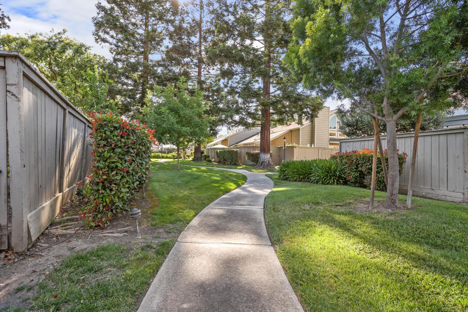 Cedar Ridge Drive, Stockton, California image 40