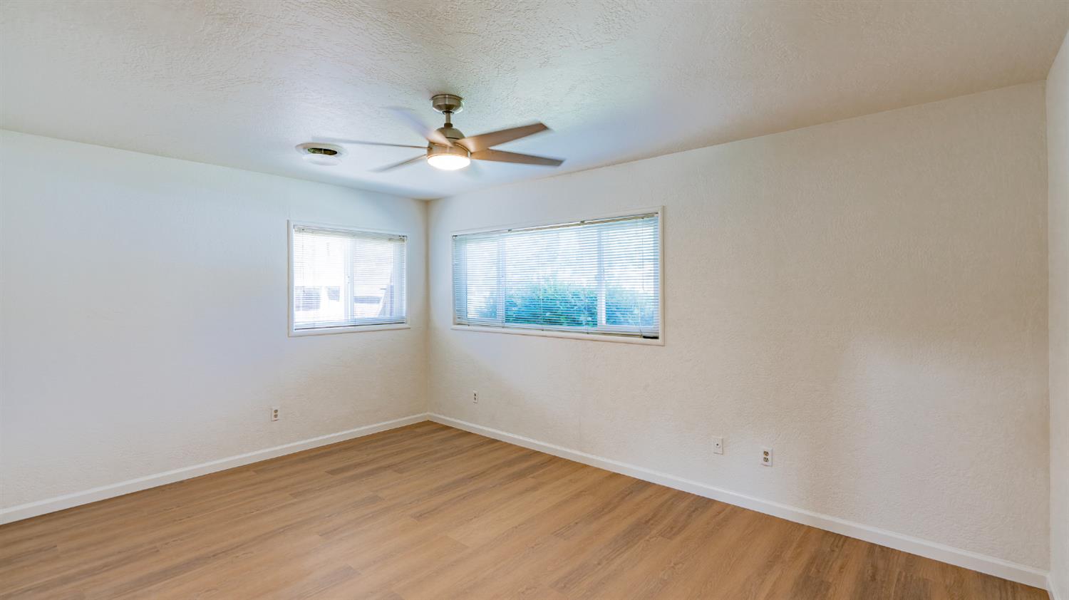 Ramona Avenue, Modesto, California image 7