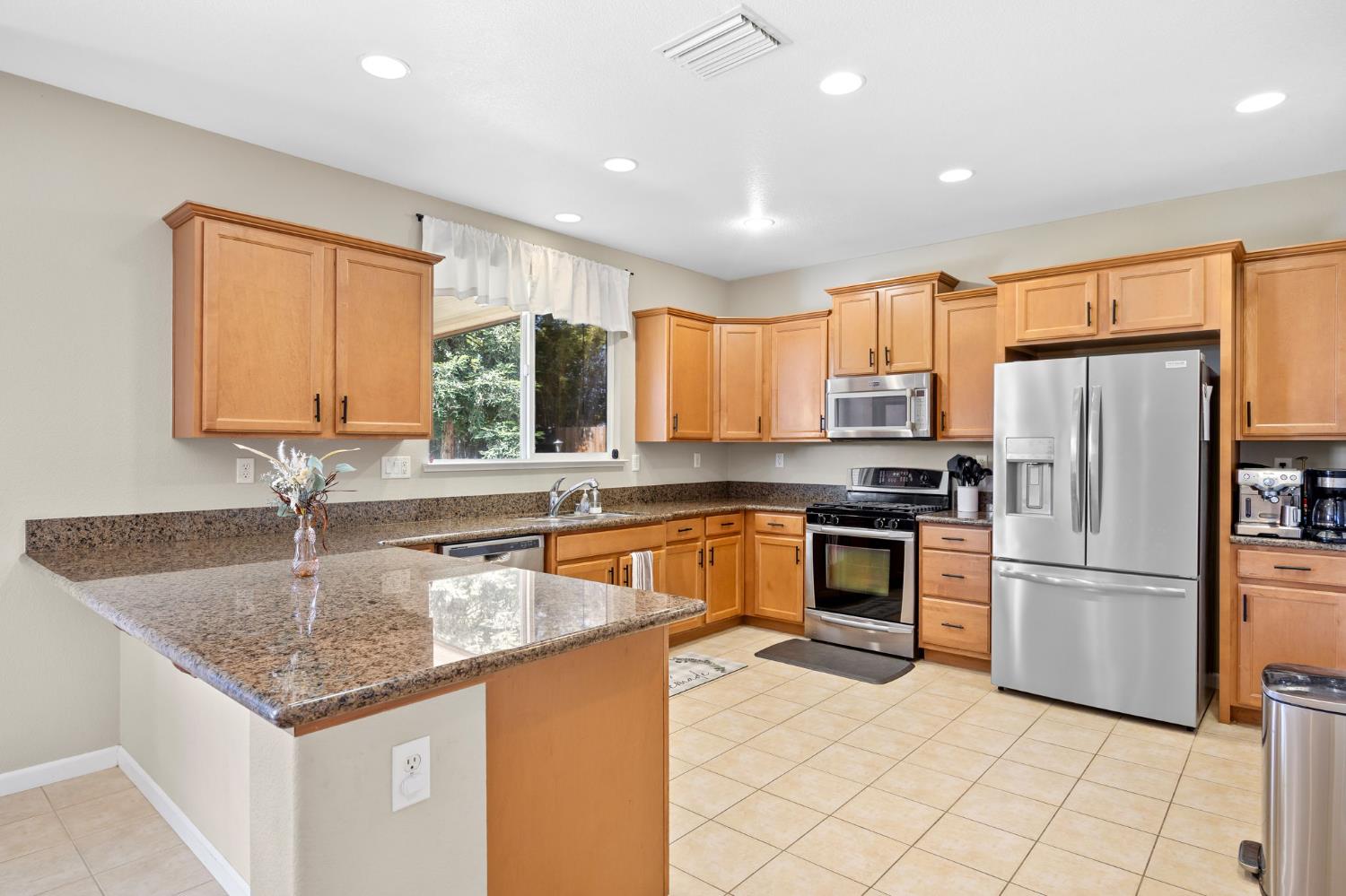 Delouch Drive, Lincoln, California image 8