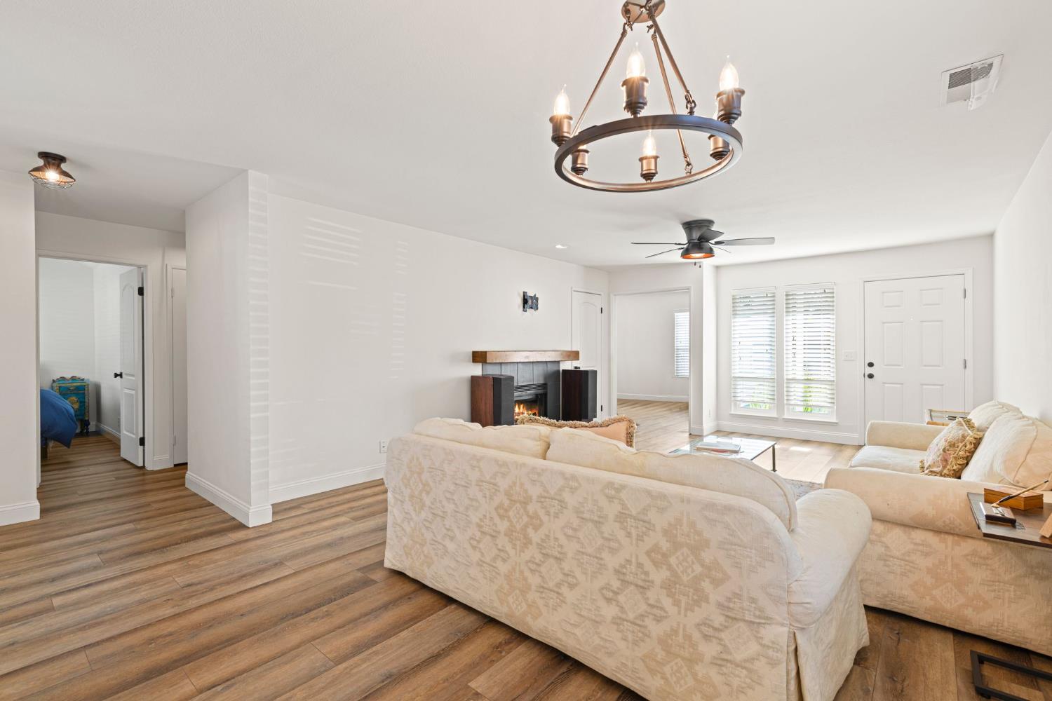 Photo #15: 225068288 Listing: Photo #15