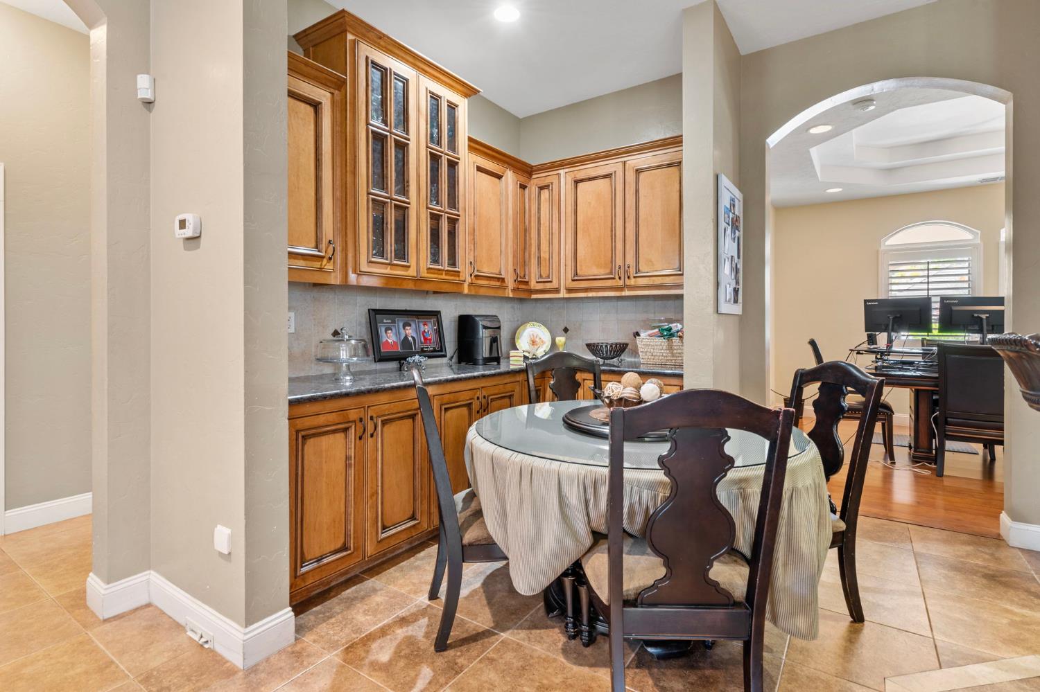 Terracina Circle, Manteca, California image 28
