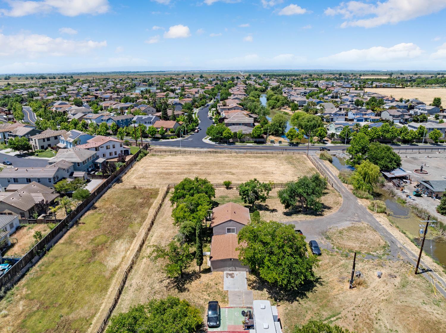 Otis Avenue, West Sacramento, California image 38