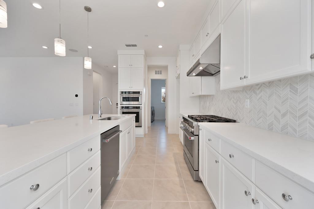 Grey Hawk Street, Folsom, California image 9