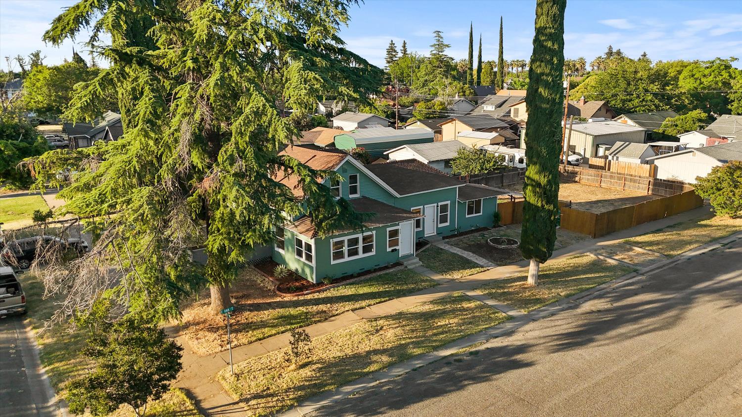 E Oak Street, Willows, California image 3