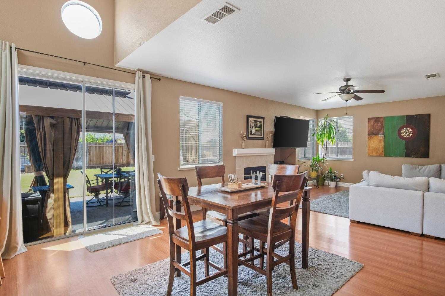 Sheffield Street, Delhi, California image 11
