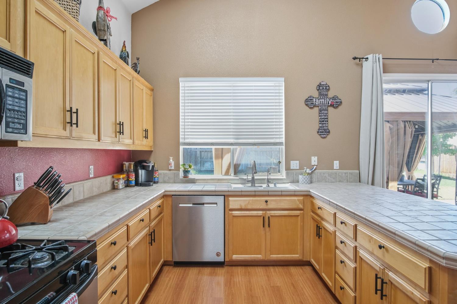 Sheffield Street, Delhi, California image 9