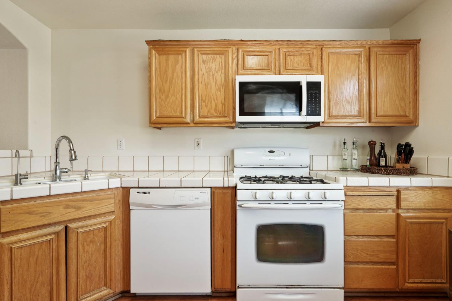 Bridlewood Circle, Stockton, California image 10