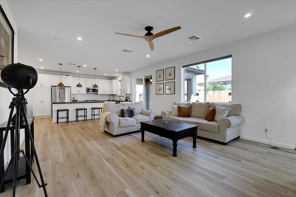 Granzella Way, Rancho Cordova, California image 32