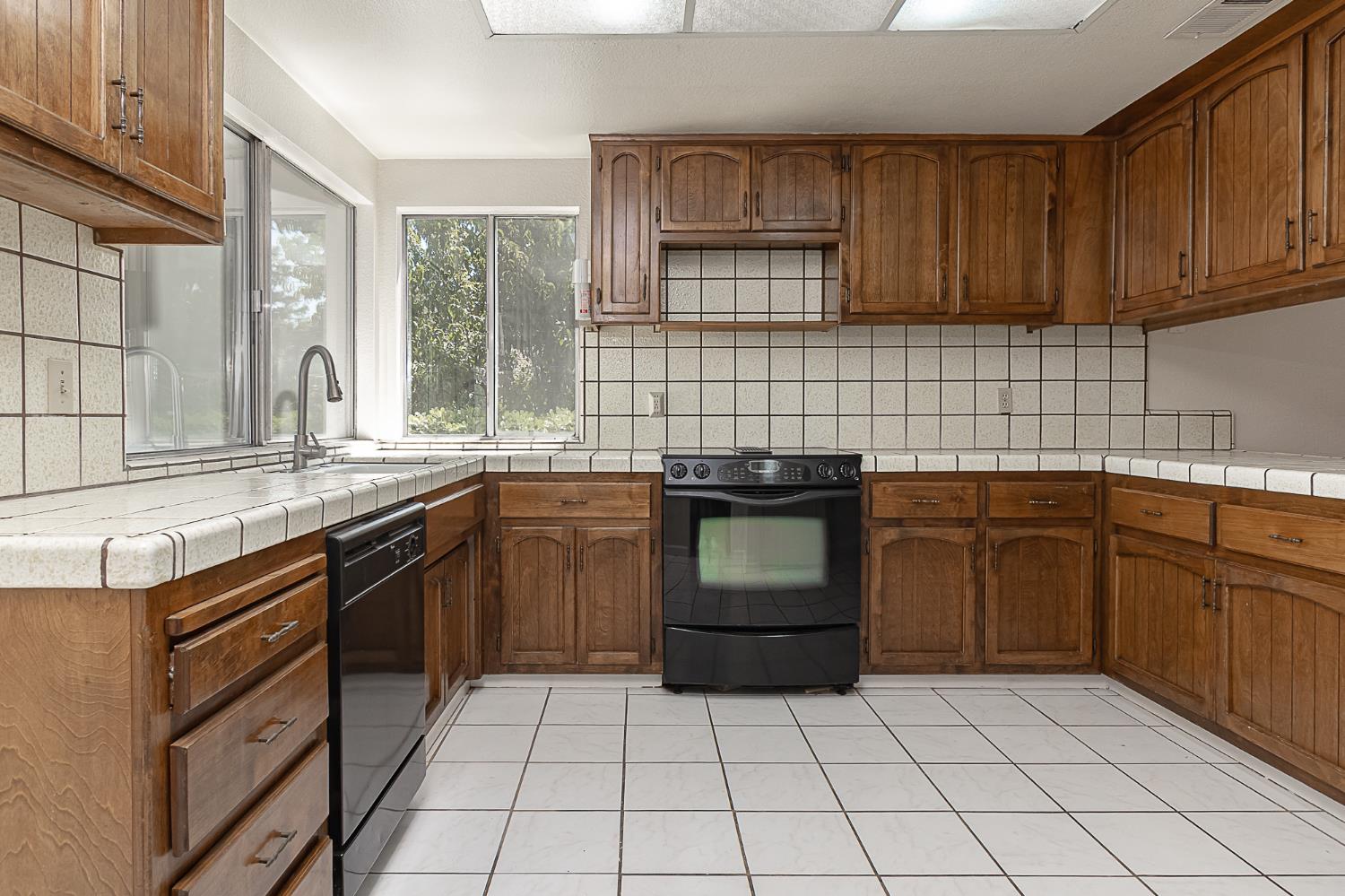 Paioni Court, Modesto, California image 14