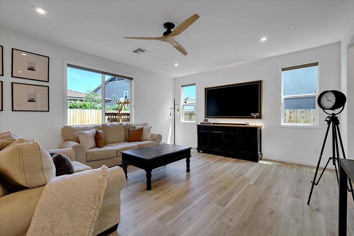 Granzella Way, Rancho Cordova, California image 36