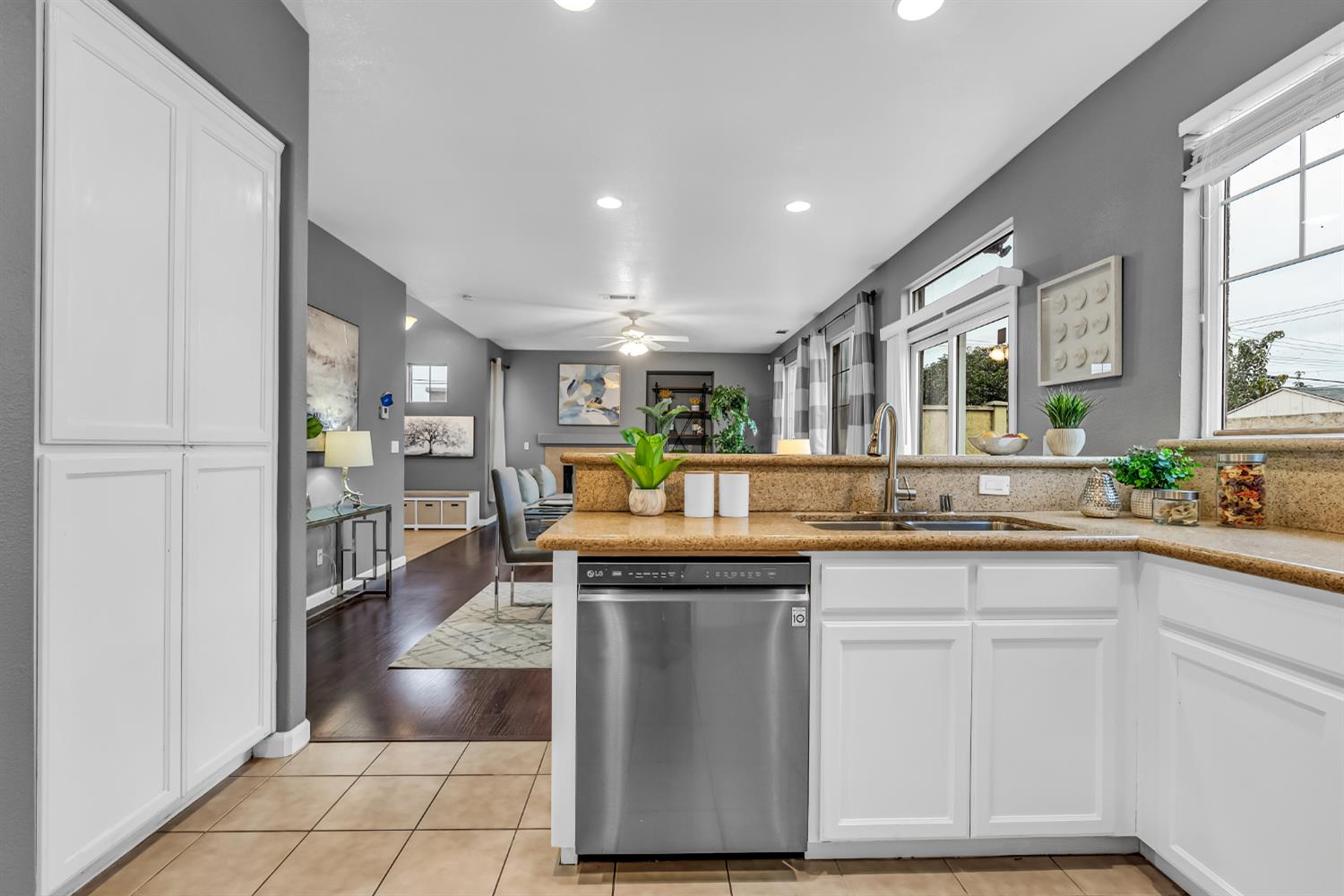 Cassia Court, Pittsburg, California image 11