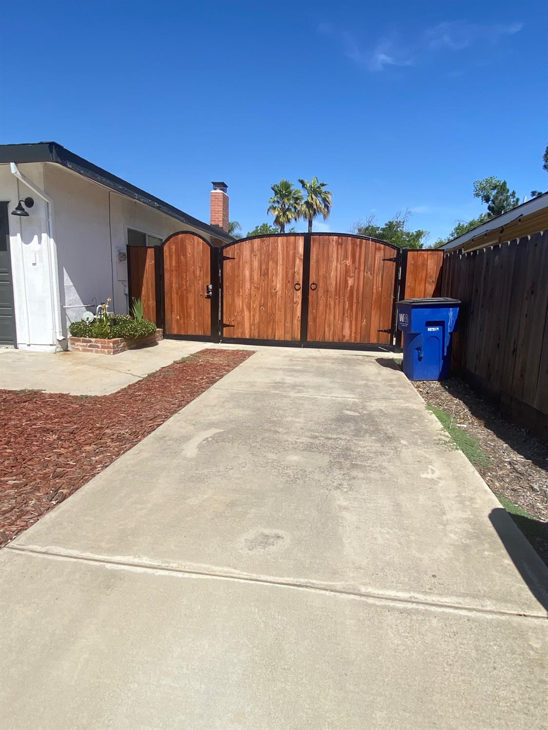 N Parsons Avenue, Merced, California image 2