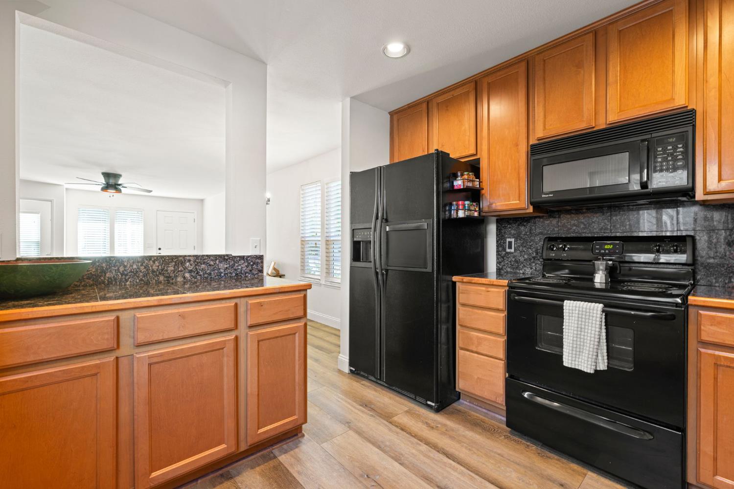 Photo #12: 225068288 Listing: Photo #12