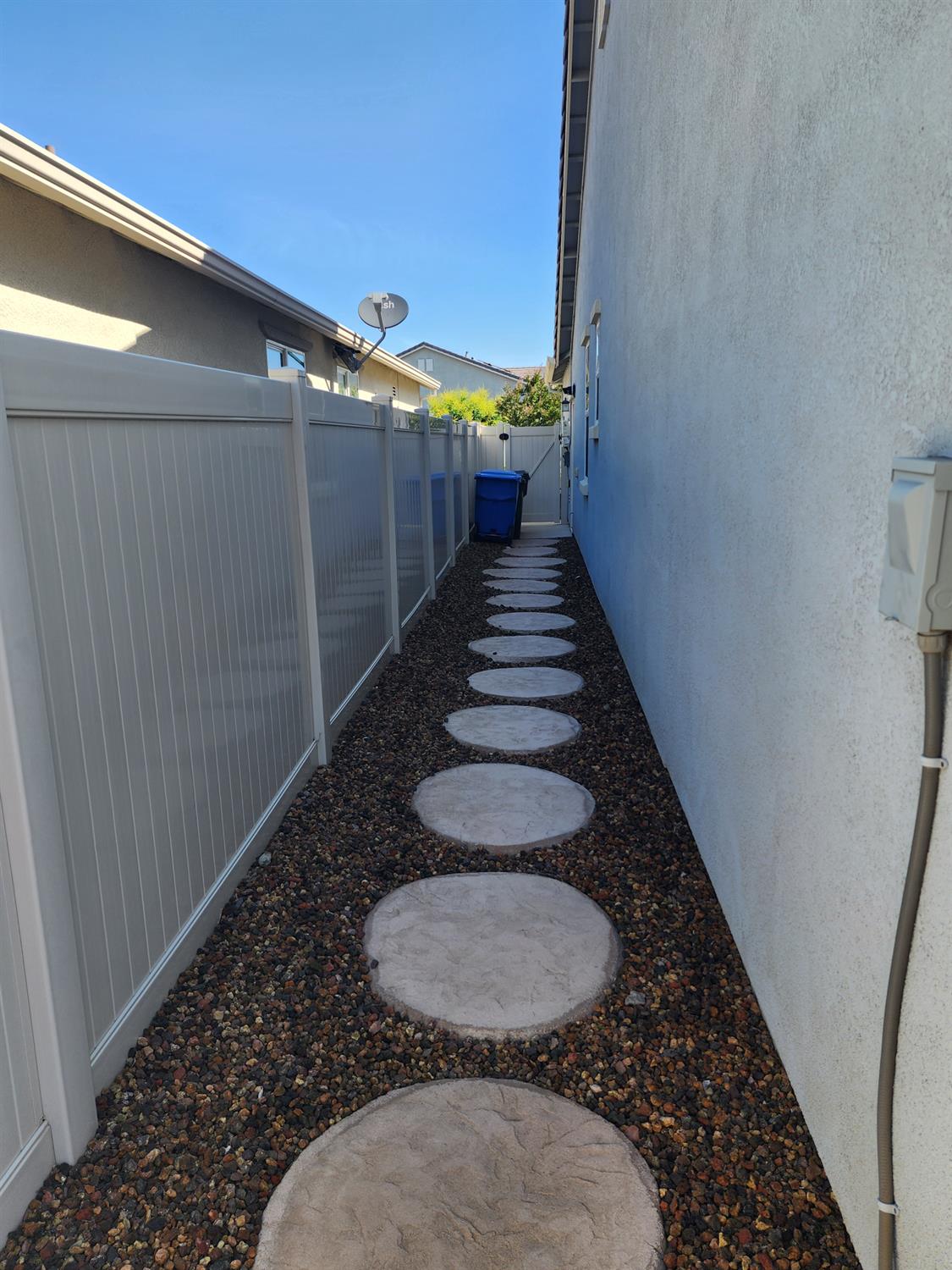 Remington Oaks Street, Manteca, California image 27