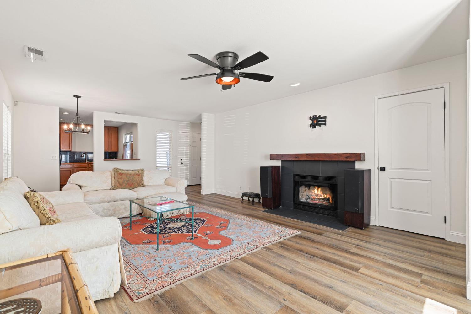 Photo #2: 225068288 Listing 