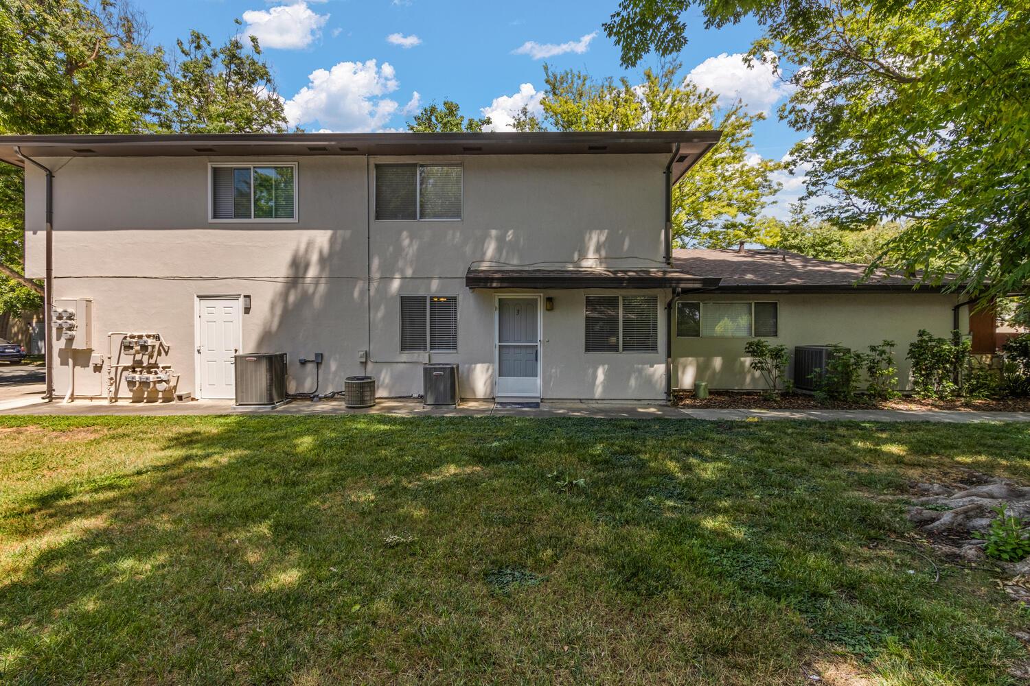 Photo #3: 225070106 Listing 