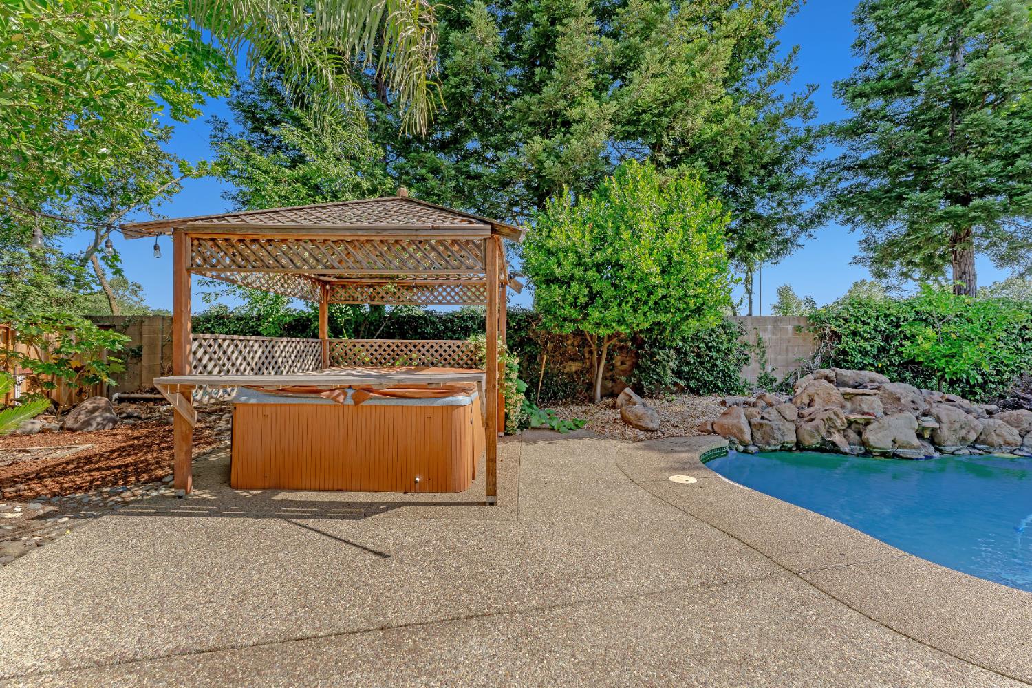 Seebold Way, Roseville, California image 19