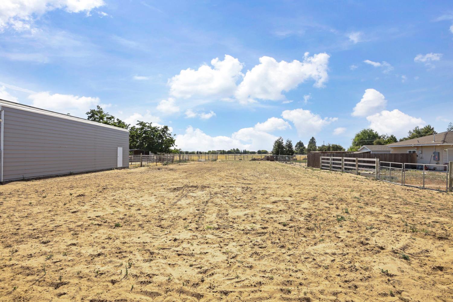 Tinnin Road, Manteca, California image 25