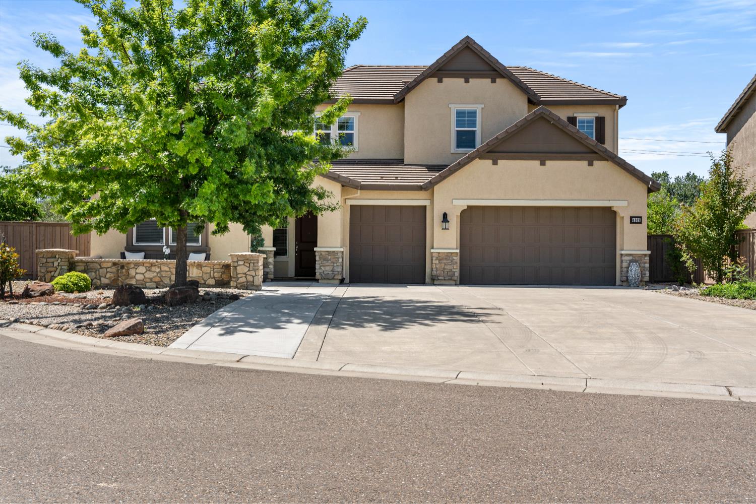 Homestretch Court, Roseville, California image 2