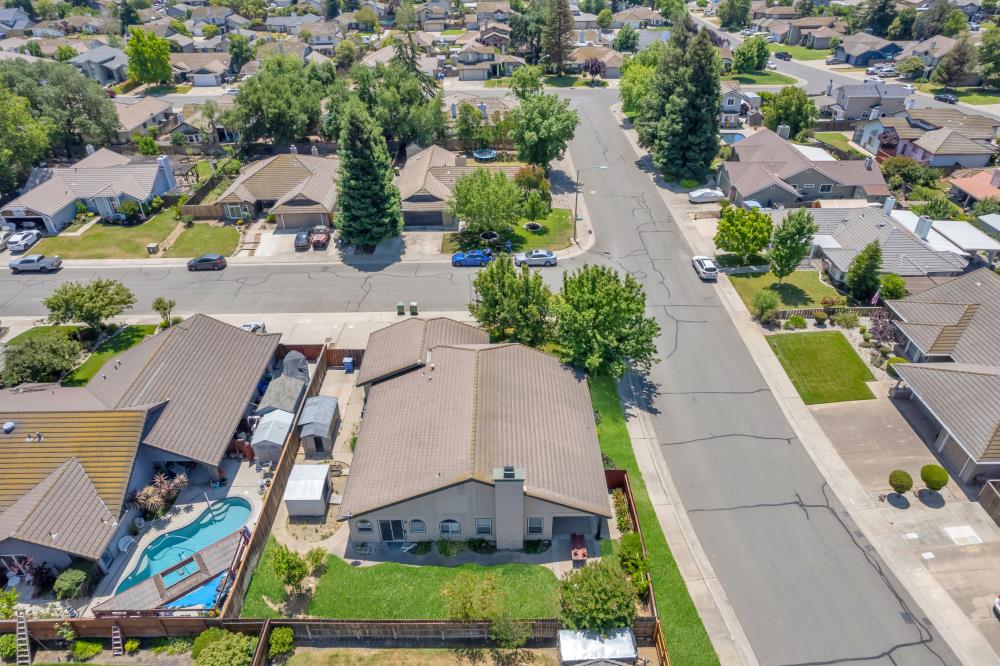 Robin Court, Galt, California image 45