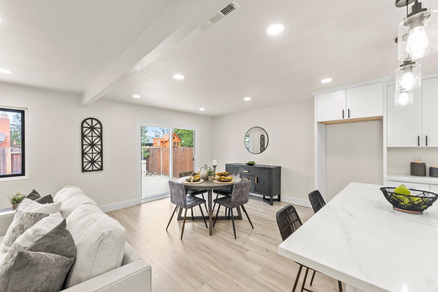Cordova Lane, Rancho Cordova, California image 5