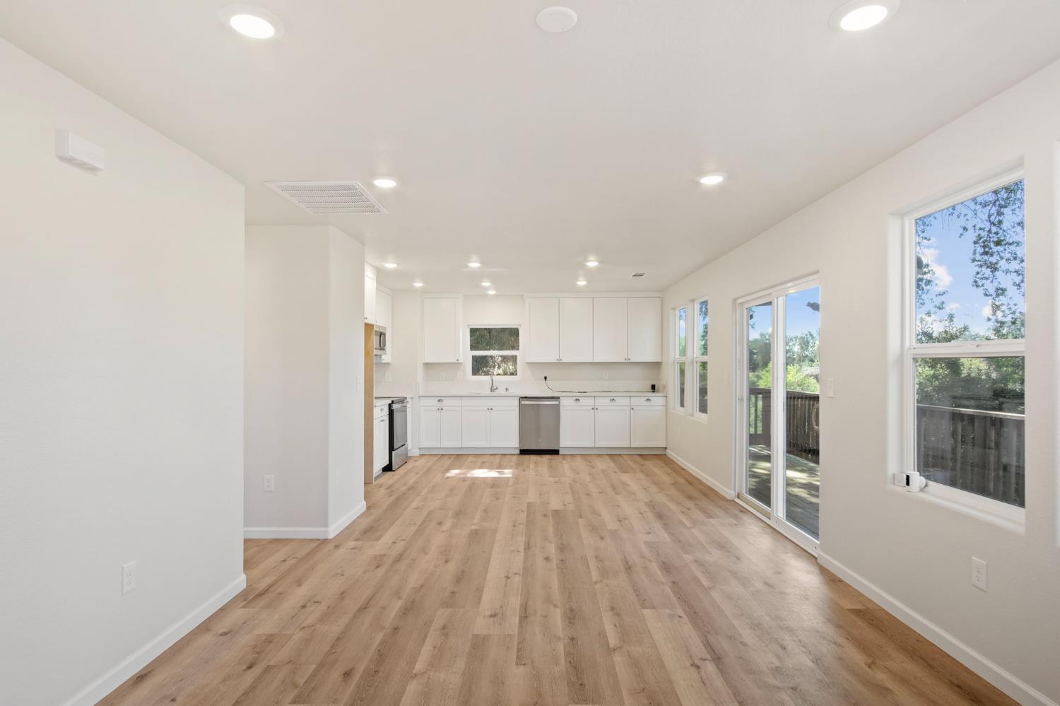 W Hatch Road, Modesto, California image 10
