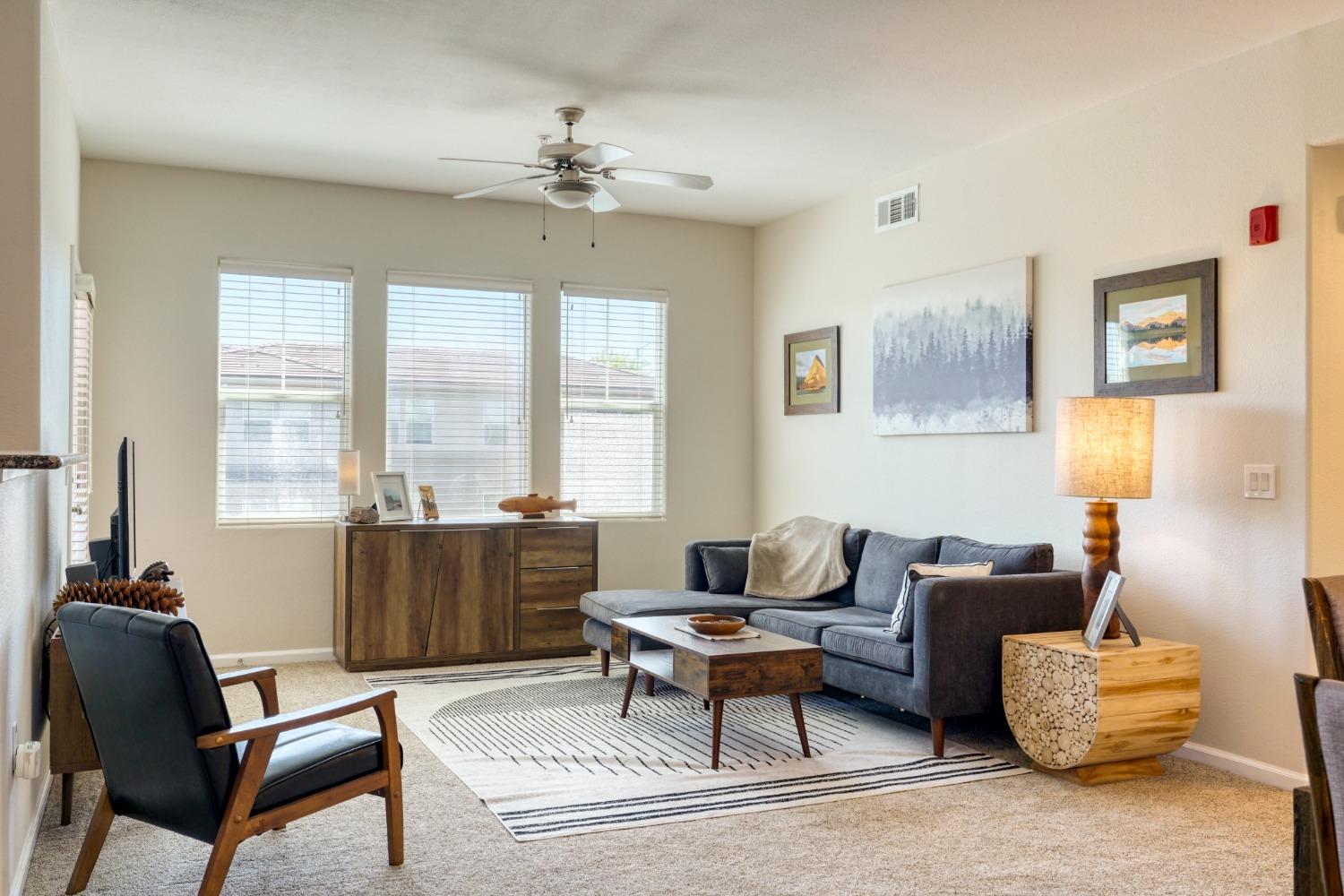Photo #2: 225070077 Listing 