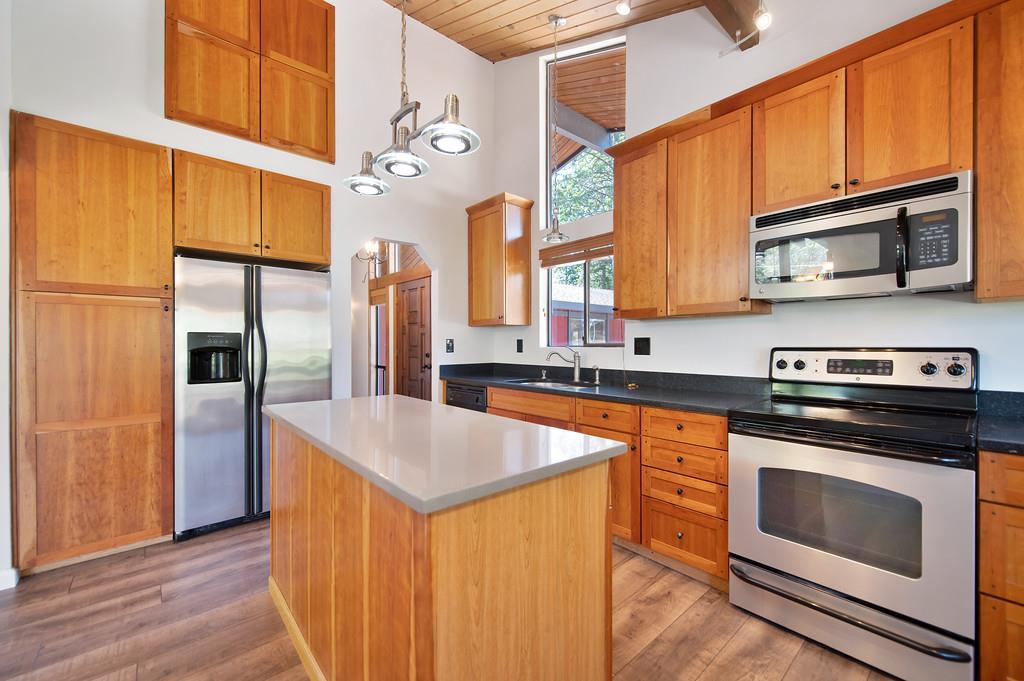 Orchard Place, Applegate, California image 9