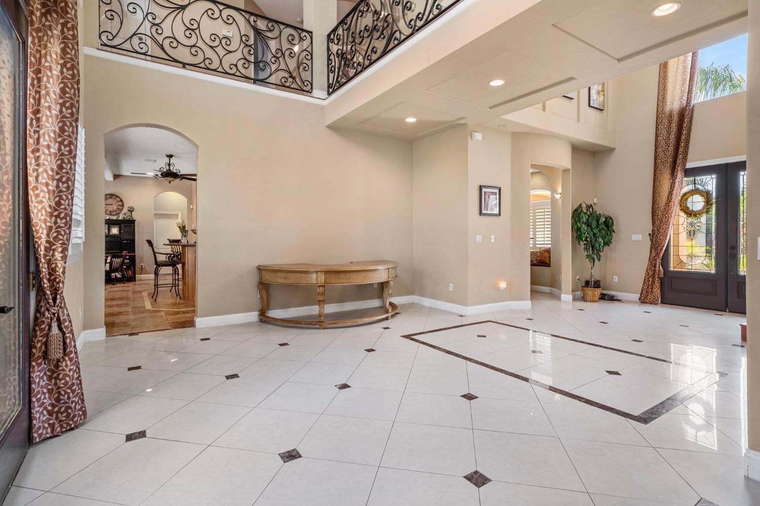 Terracina Circle, Manteca, California image 13