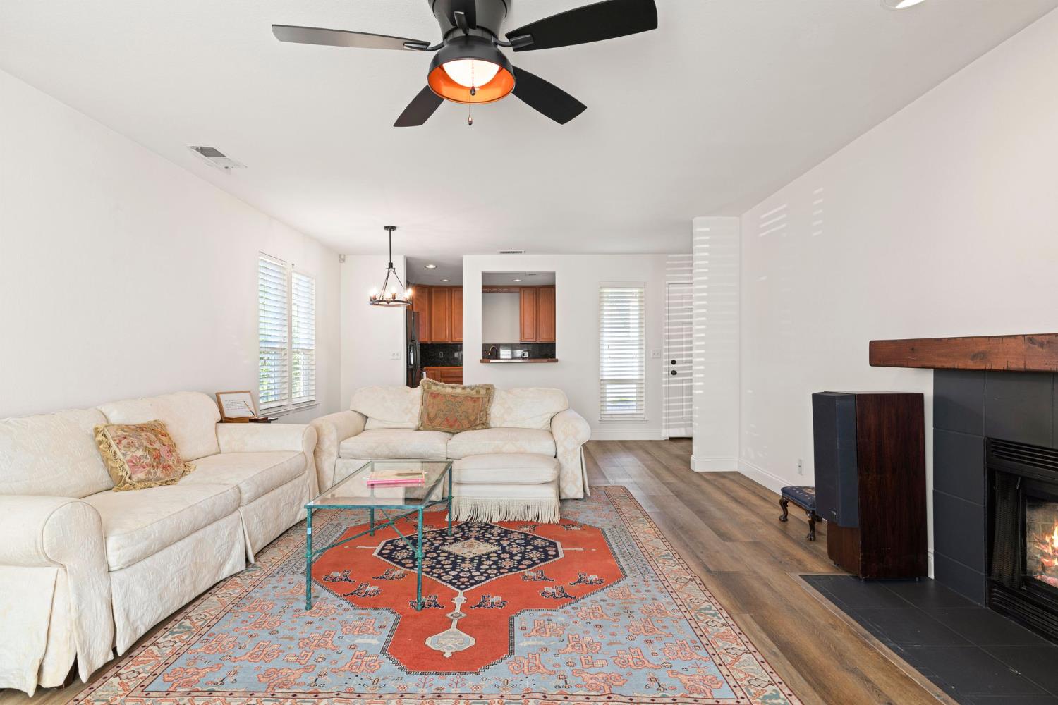Photo #5: 225068288 Listing: Photo #5