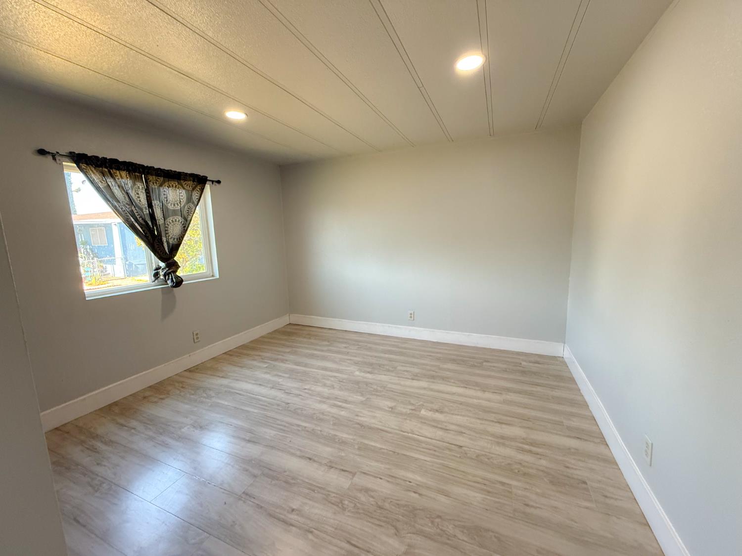 Raiders Way, Modesto, California image 9