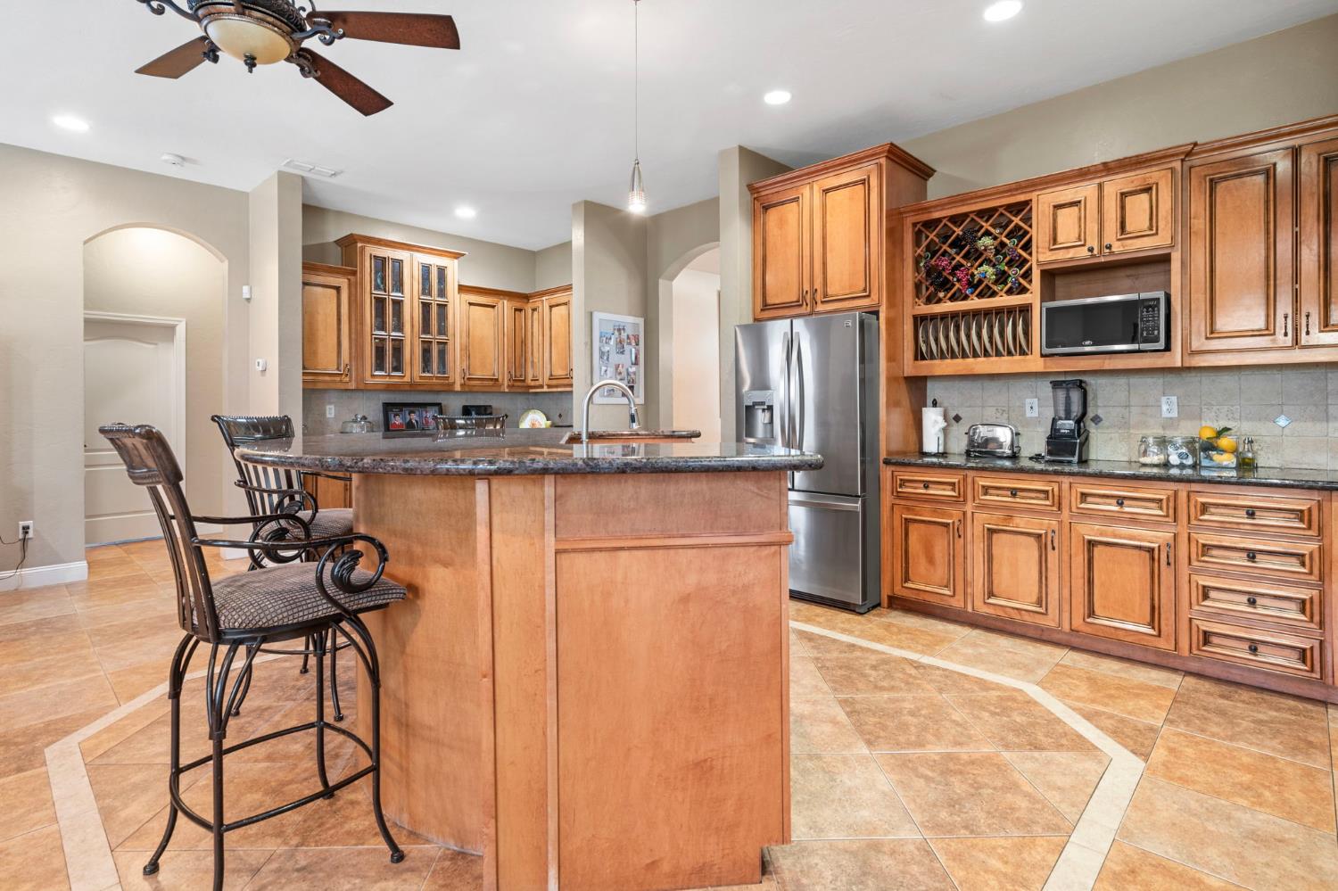 Terracina Circle, Manteca, California image 23