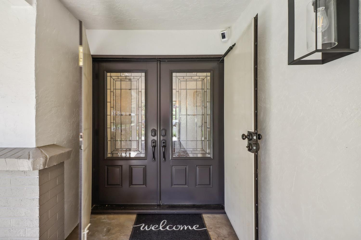 Diamond Oaks Road, Roseville, California image 3