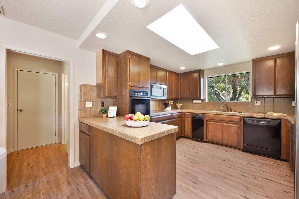 Shady Creek Lane, Granite Bay, California image 16
