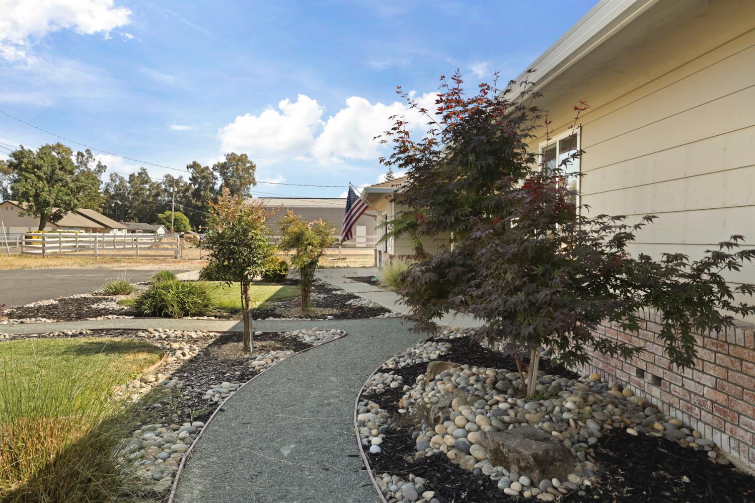 Tinnin Road, Manteca, California image 5