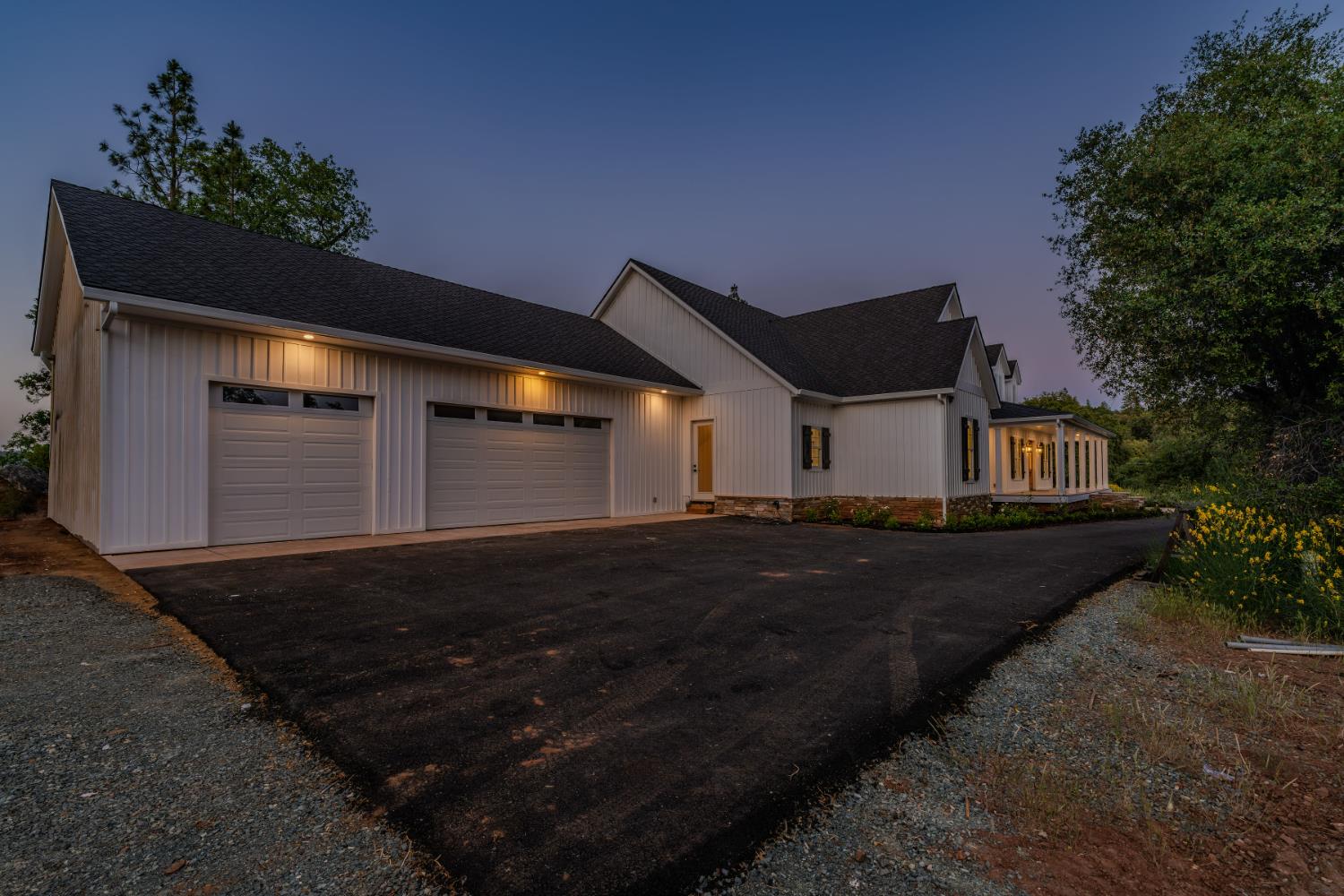 Detail Gallery Image 2 of 75 For 14874 Surrey Junction Ln, Sutter Creek,  CA 95685 - 4 Beds | 3/1 Baths