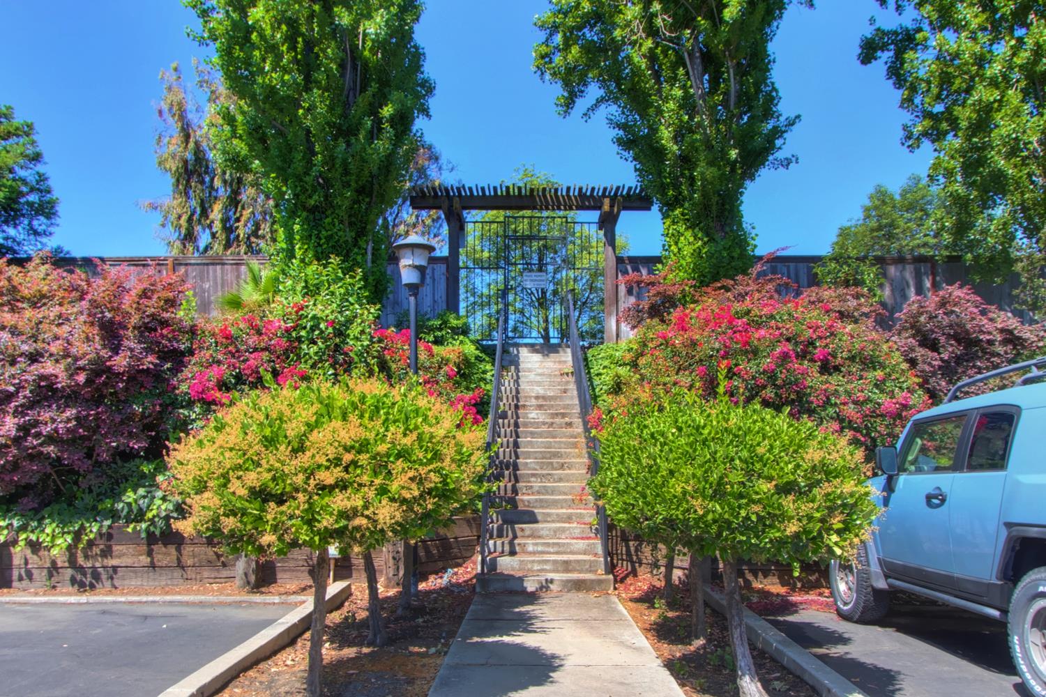 Embarcadero Drive, Stockton, California image 4