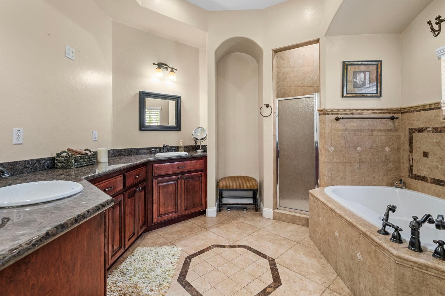 Terracina Circle, Manteca, California image 32