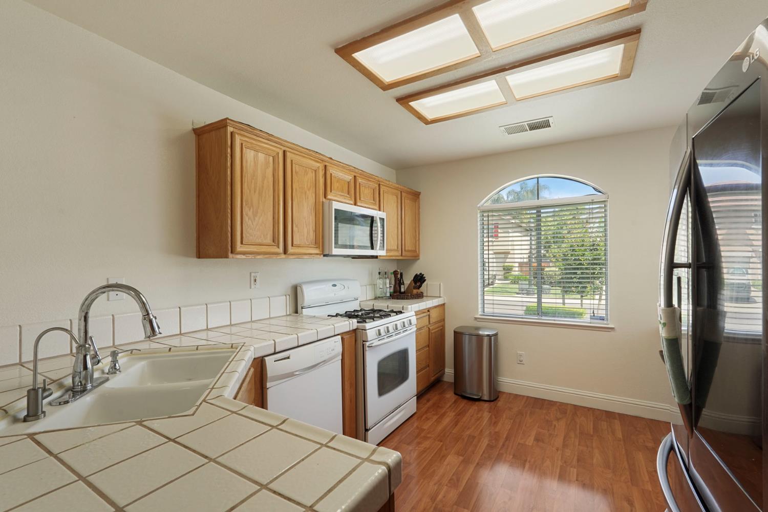 Bridlewood Circle, Stockton, California image 11
