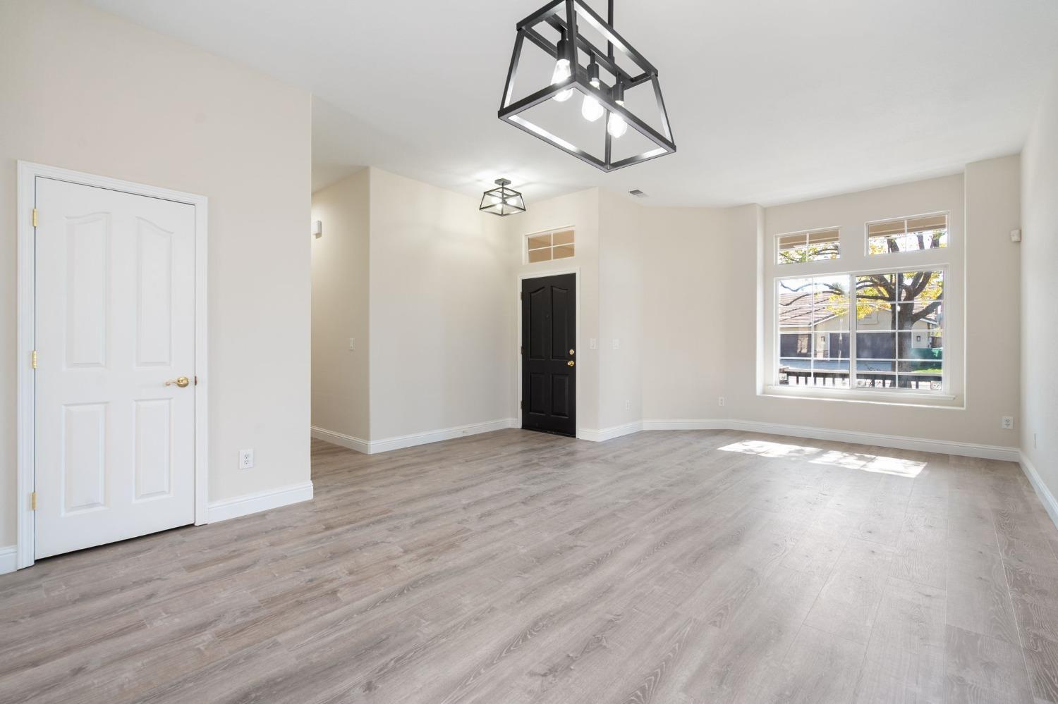 Iron Point Court, Rocklin, California image 4