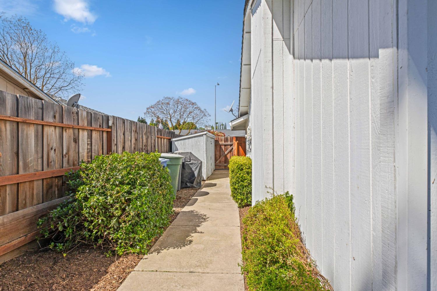 Joerg Avenue, Merced, California image 40