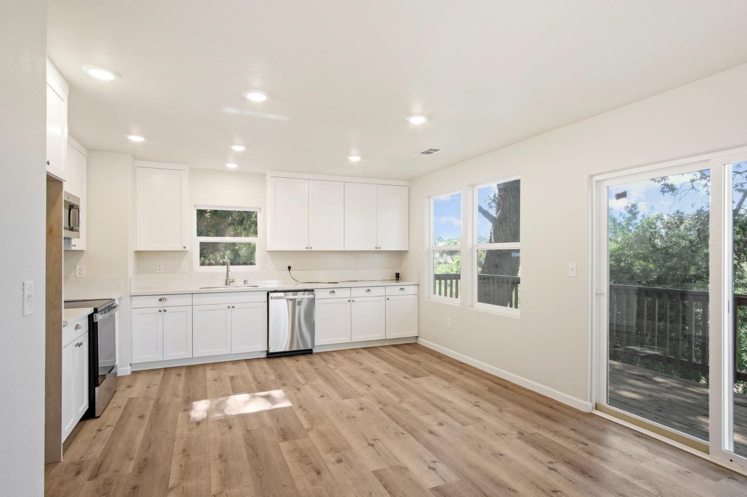 W Hatch Road, Modesto, California image 13