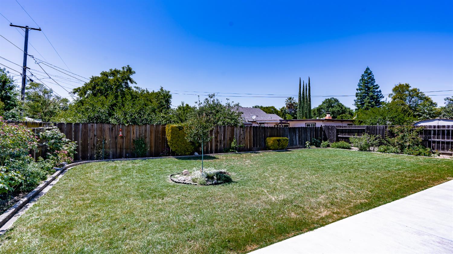 Ramona Avenue, Modesto, California image 14