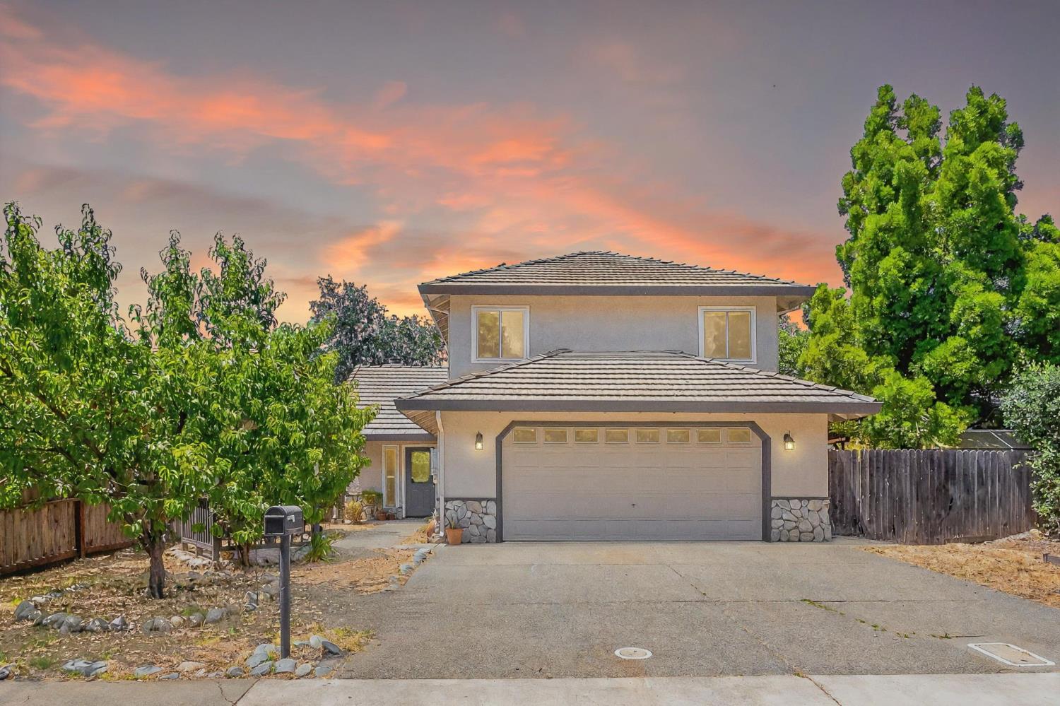 Dry Creek Lane, Winters, California image 1