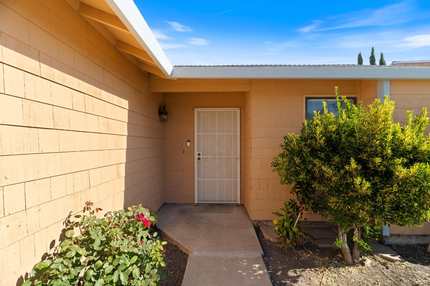 Montauban Court, Stockton, California image 22