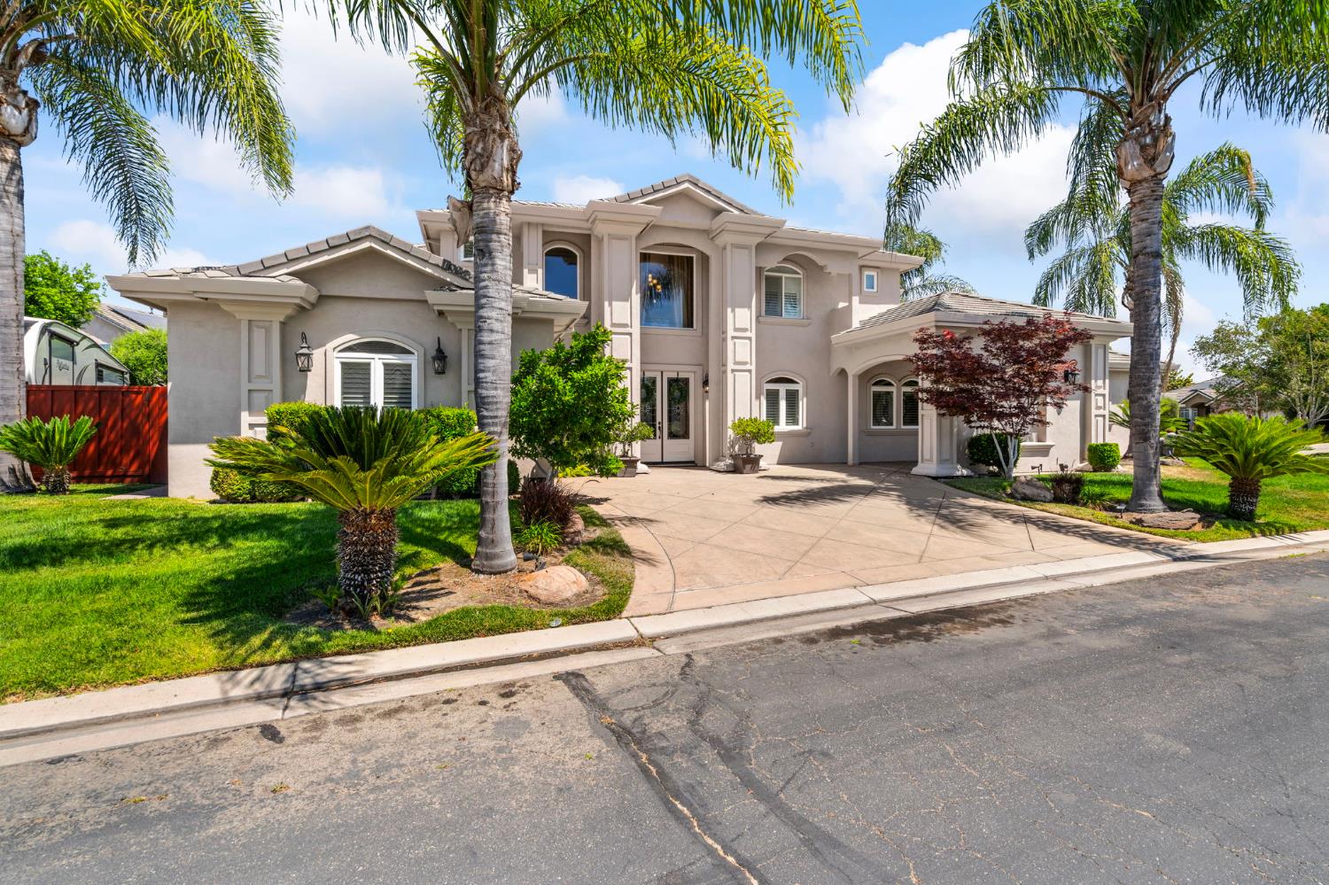 Terracina Circle, Manteca, California image 3